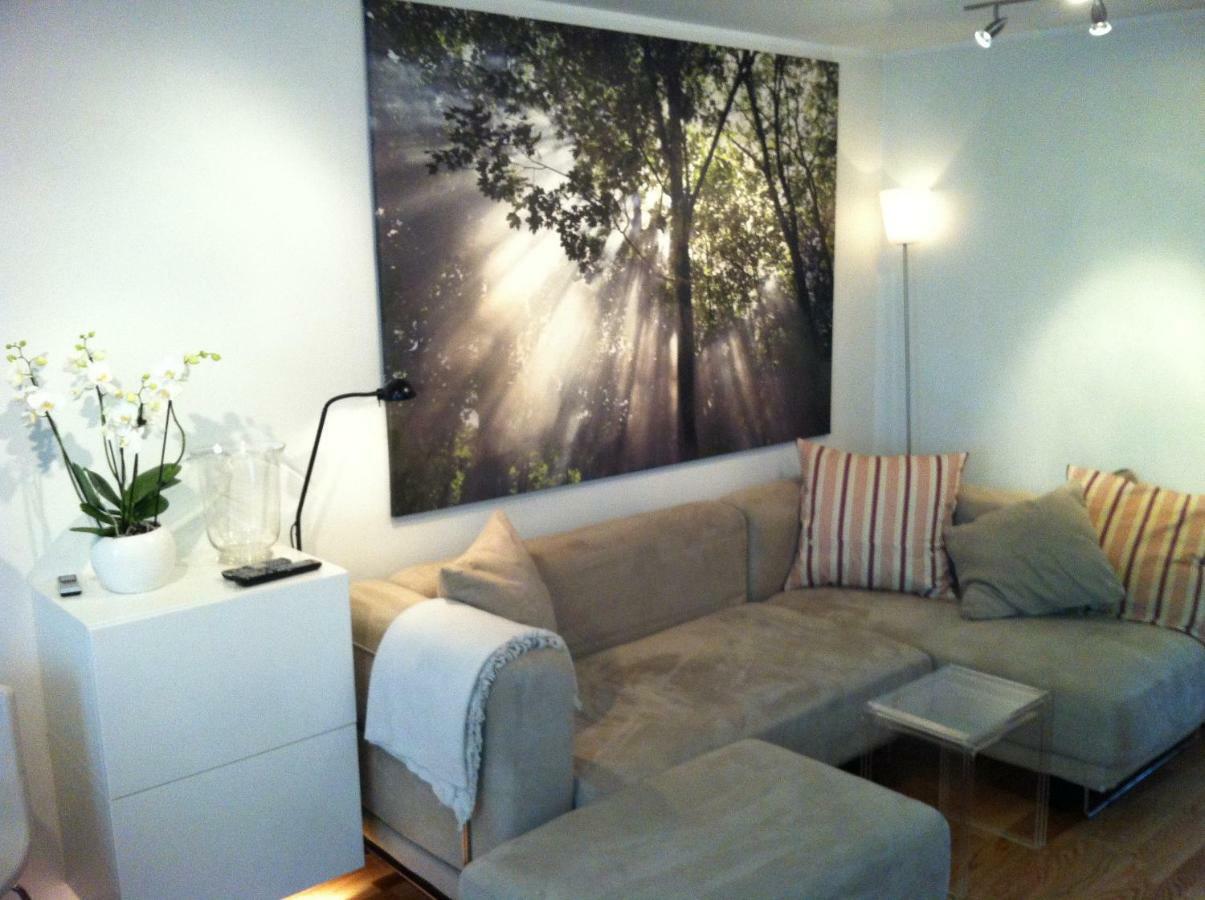 Central Location In The Heart Of Historic Bergen Bagian luar foto