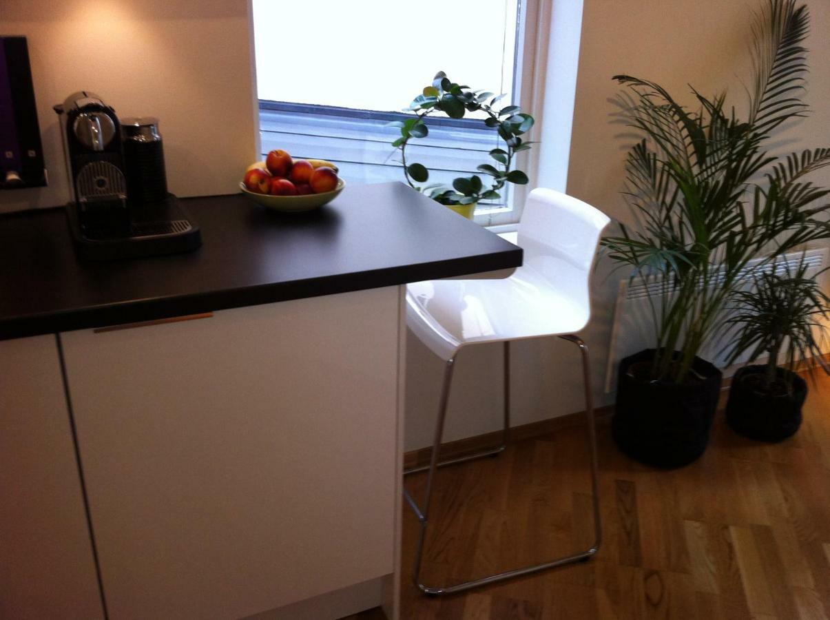 Central Location In The Heart Of Historic Bergen Bagian luar foto