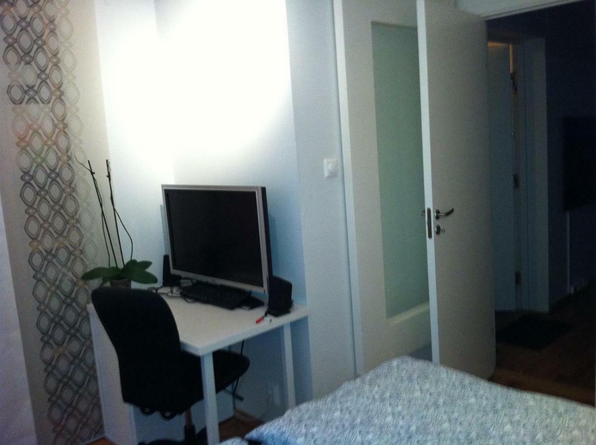 Central Location In The Heart Of Historic Bergen Bagian luar foto