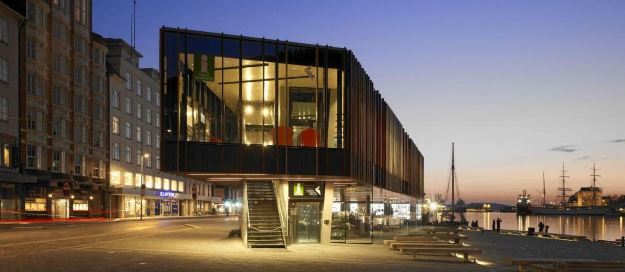 Central Location In The Heart Of Historic Bergen Bagian luar foto